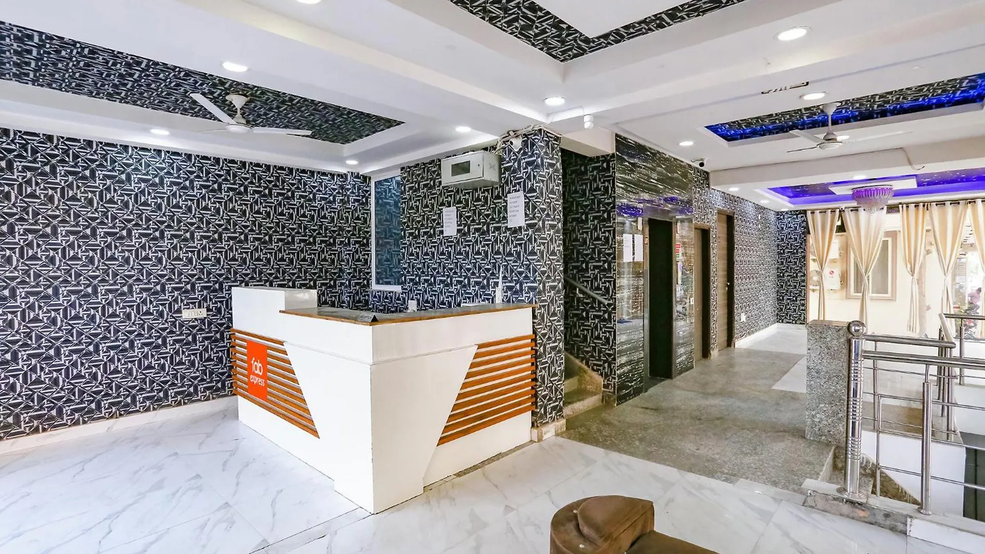 Fabexpress Royal Orbit Hotel Delhi  3*, Delhi (National Capital Territory of India)
